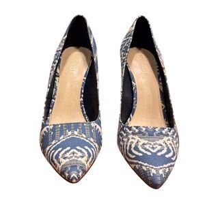 Nine West Blue Aztec Cloth print pumps. NIB